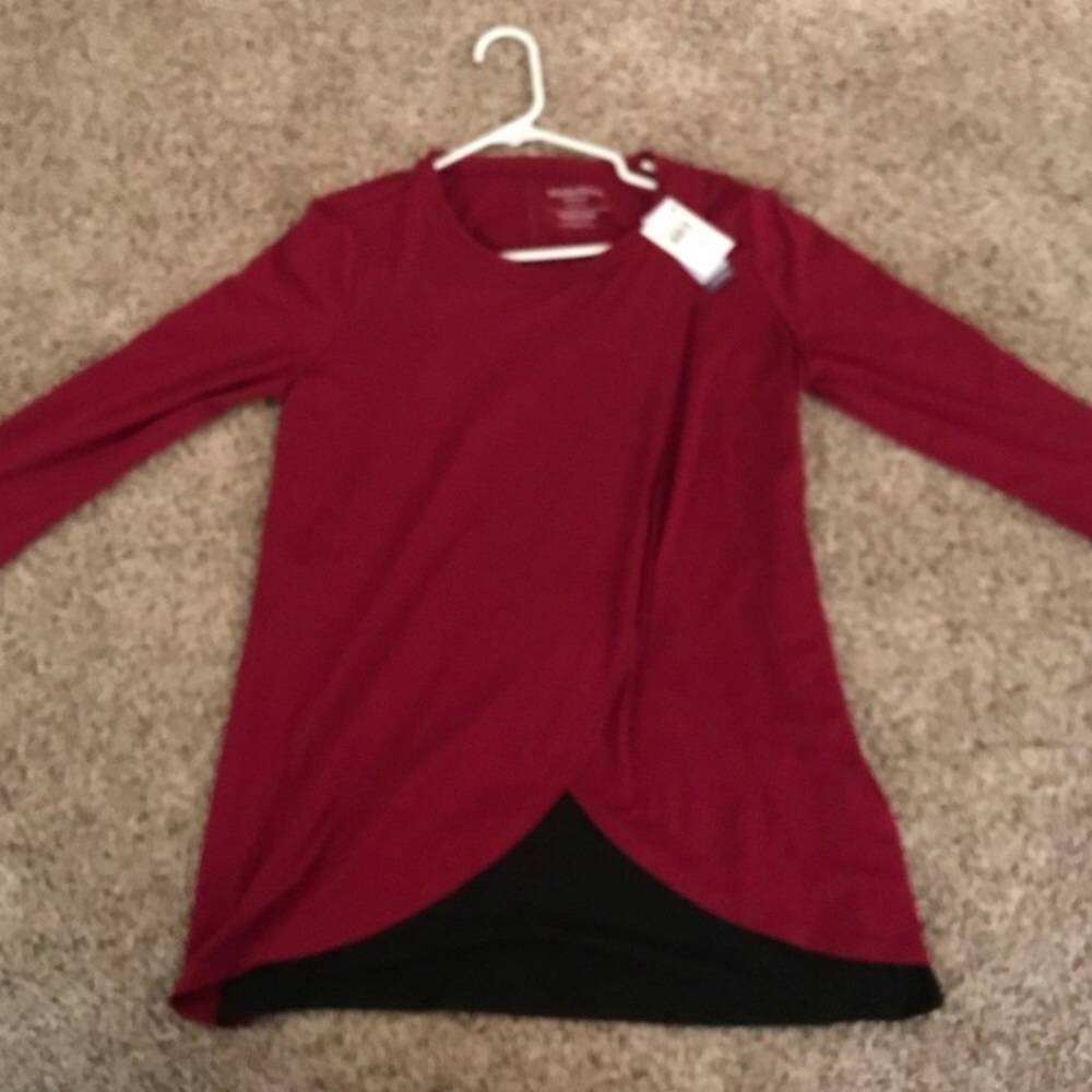 Motherhood maternity nursing top